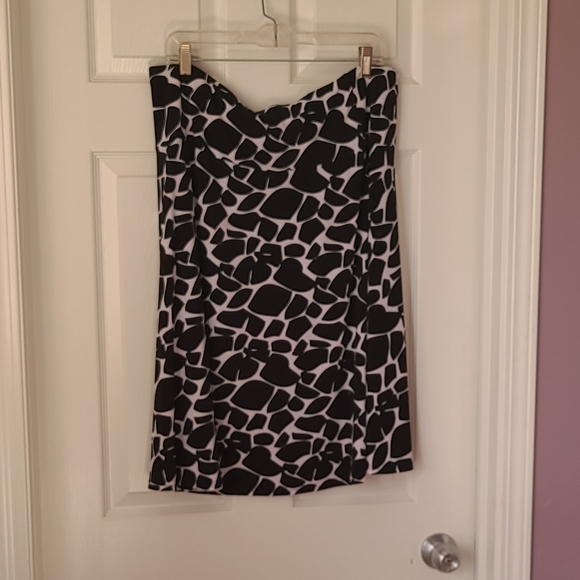 Jessica patterned skirt and shirt set - Picture 5 of 5